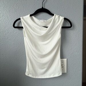Chic White Sleeveless Tank Top